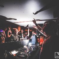 ES Presents.. Legends Sunset Boat Party